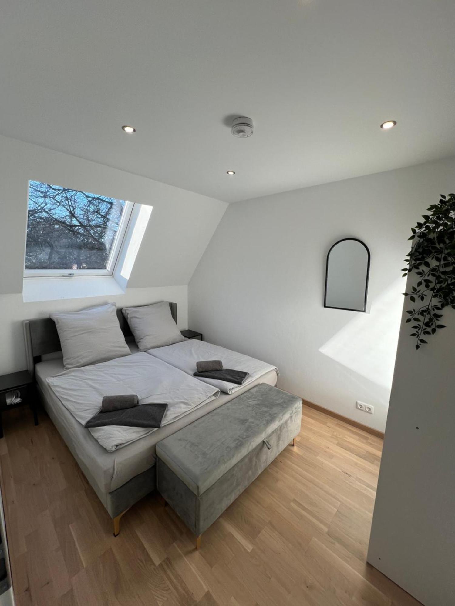 Moderne Wohnung Karlsruhe Neureut, Fussbodenheizung - Regendusche - Waschmaschine - Stellplatz Zewnętrze zdjęcie