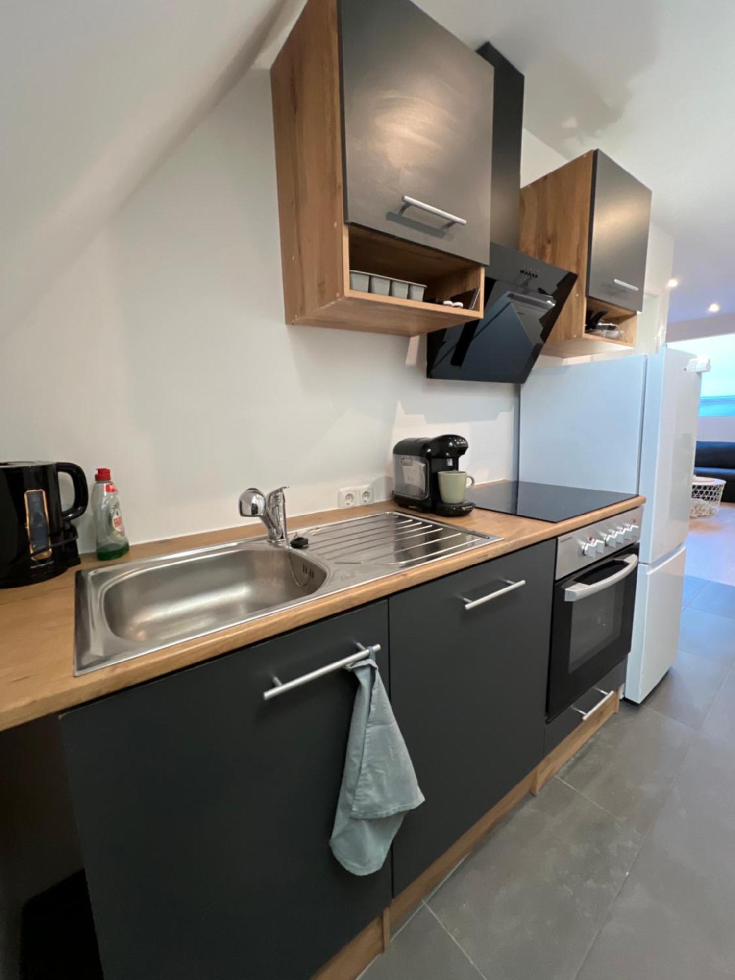 Moderne Wohnung Karlsruhe Neureut, Fussbodenheizung - Regendusche - Waschmaschine - Stellplatz Zewnętrze zdjęcie